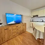 Car By Interhome Apartament