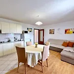 Apartament Car By Interhome Šilo