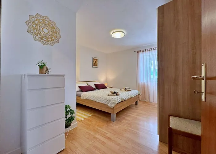 Apartament Car By Interhome