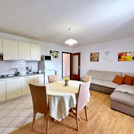 Apartament Car By Interhome Šilo