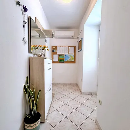 Apartament Car By Interhome